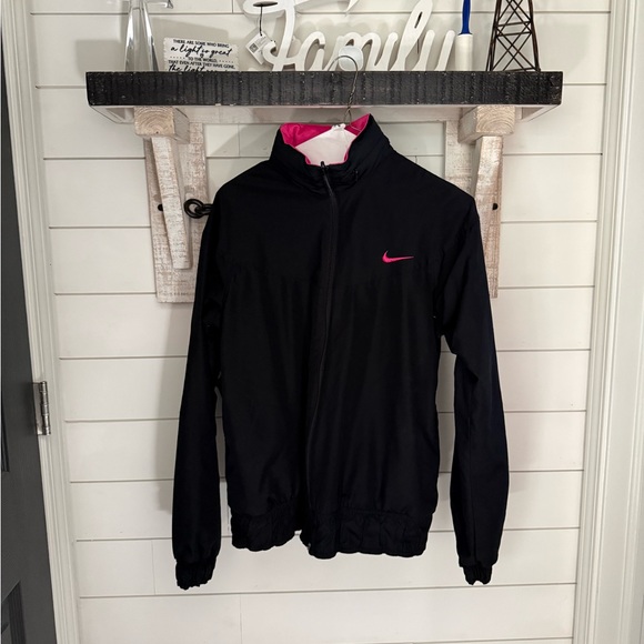 Nike Jackets & Blazers - Nike Black  Reversible Jacket 
🚭